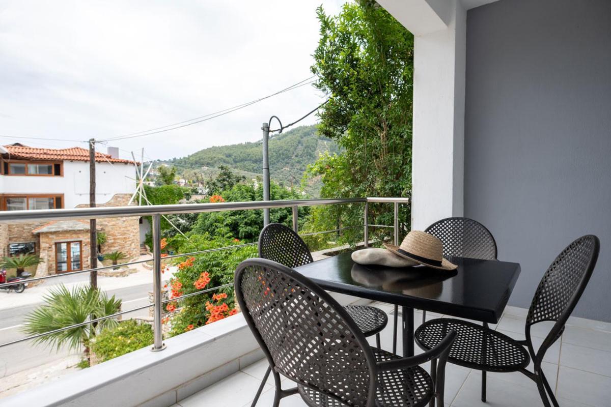 Iridanos Apartments Skiathos-stad Buitenkant foto